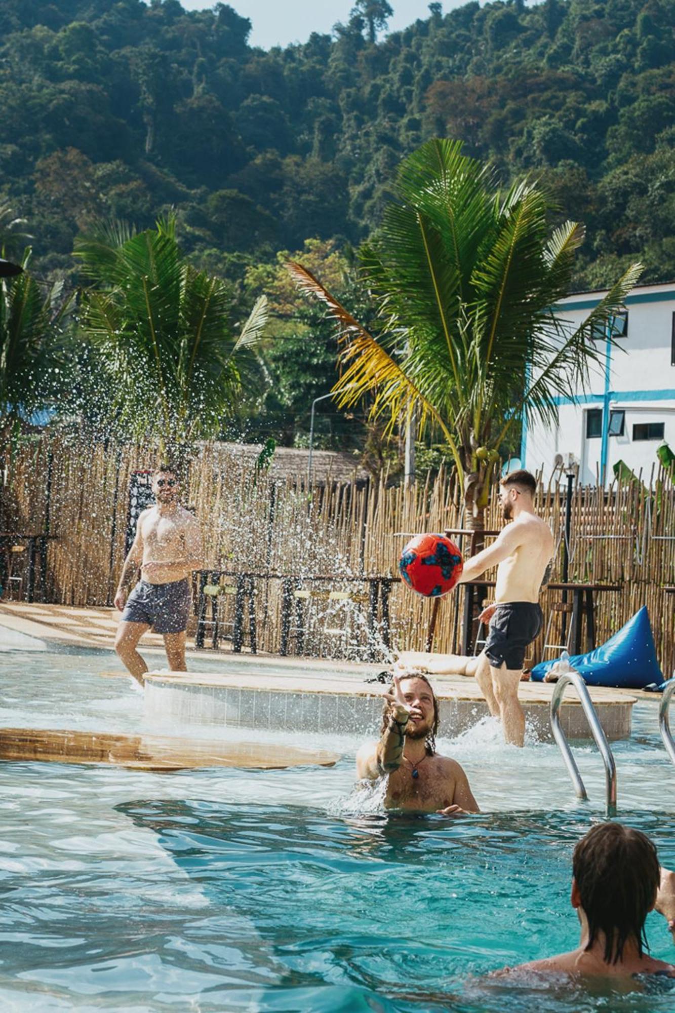 Summer Club And Hostel Ao Nang Exterior foto